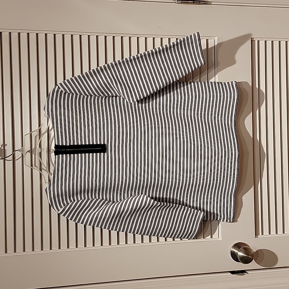 ☀️ ✅️ Talbots Top ( SP) - Picture 3 of 6